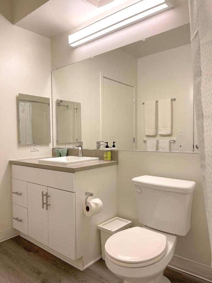 Spacious Entire Apt W Parking In Arts District Dtla B5 Los Angeles Dış mekan fotoğraf